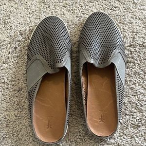 Frye mule super comfortable never worn